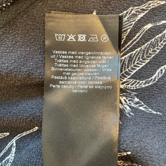 Flower Bud Shift Dress - ICHI - Picture 13 of 13